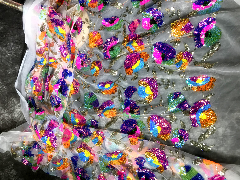 화려한 크리스탈 장식 조각 꽃 반짝 이는 메쉬 드레스  - Crystal Mesh Fabric 리뷰 및 가격